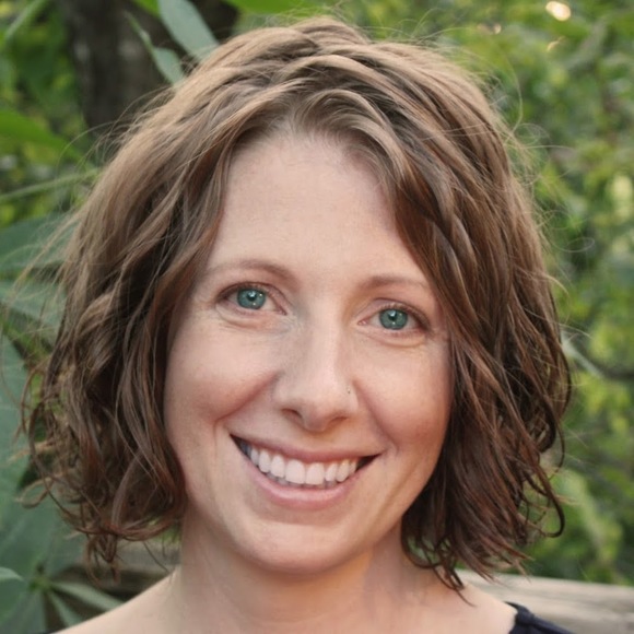 Meet your Posher, Erin - Picture 1 of 1